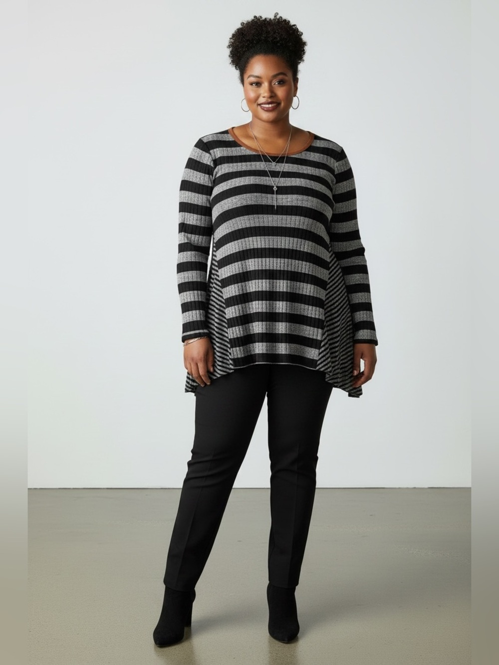 Striped Long-Sleeve Tunic Top in Black & Gray